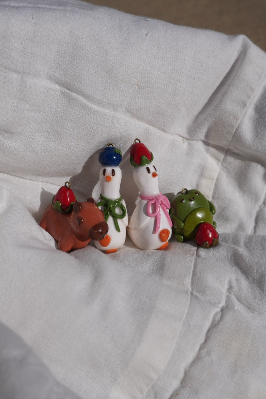 Strawbara - Capybara Charm